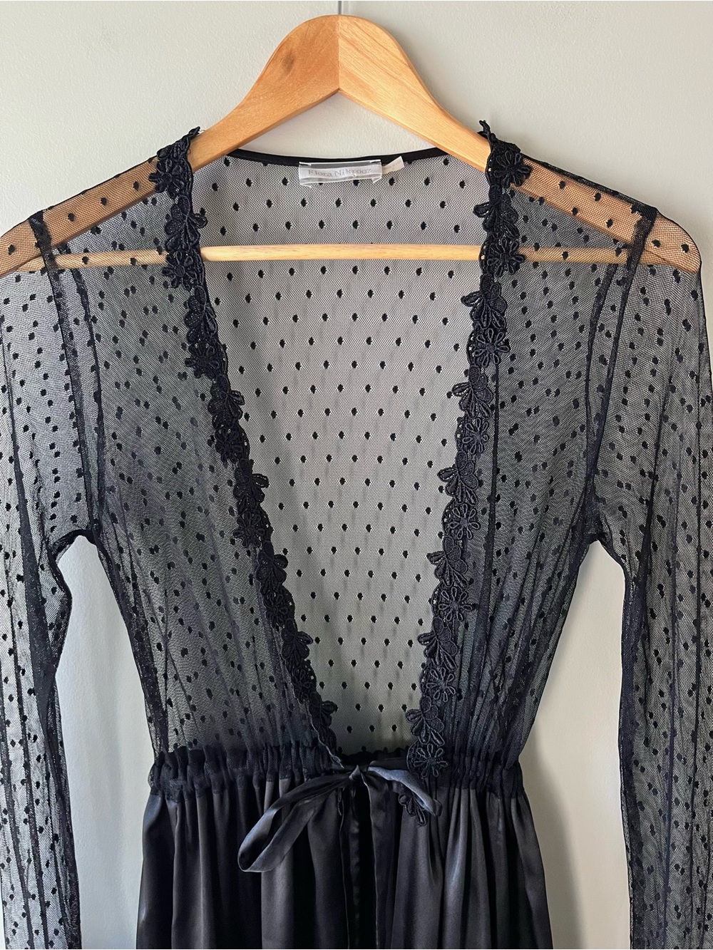 Flora Nikrooz Black Sheer Lace Bodice Embroidered Trim Long Robe Size Small - Picture 7 of 11
